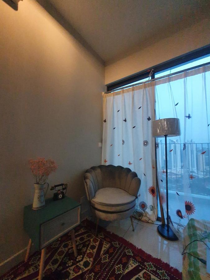 Studio Near Klcc And Lrt With Superb View Kuala Lumpur Exterior photo