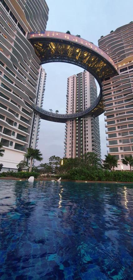 Studio Near Klcc And Lrt With Superb View Kuala Lumpur Exterior photo